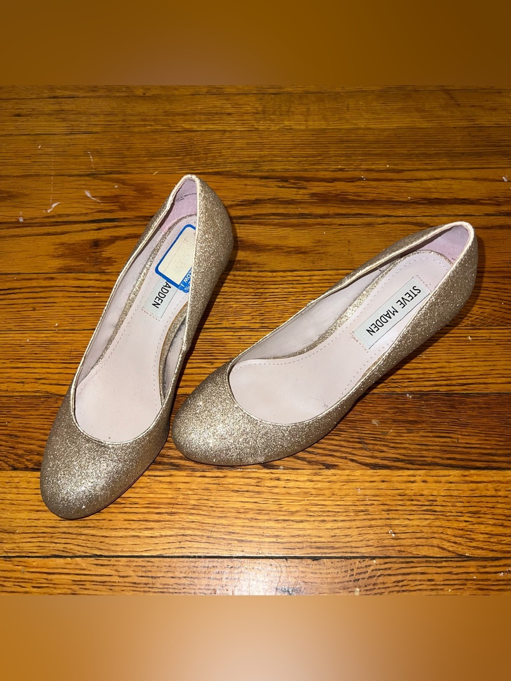 steve madden glittery gold kitten heels
